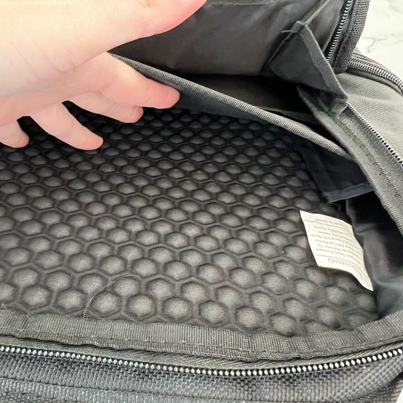 NWT NRA Black Travel Backpack - Picture 5 of 13